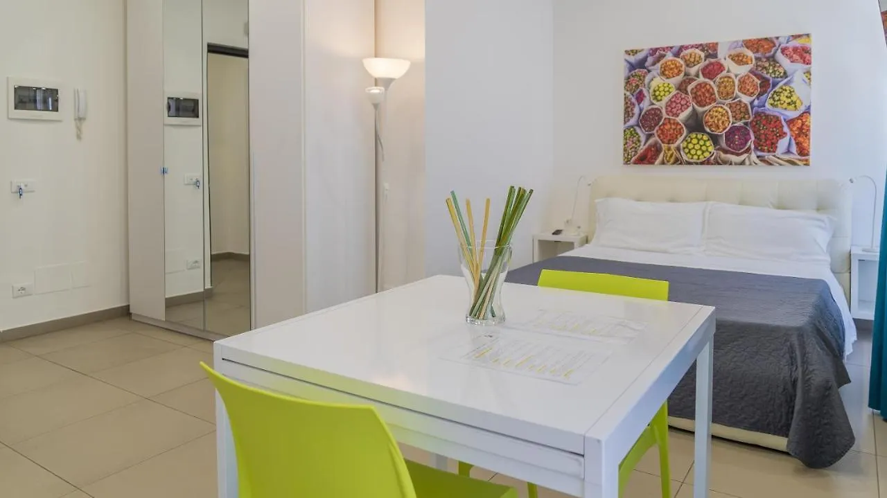 Residence Palazzo Dei Delfini By Receptio CTA Apartamento